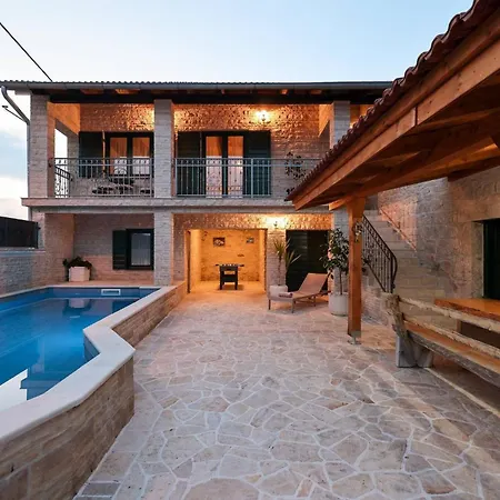 My Dalmatia - Authentic With Private Swimming Pool ベンコヴァツ