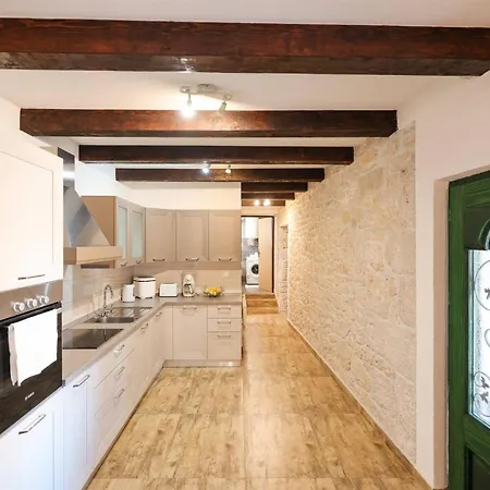 別荘 My Dalmatia - Authentic With Private Swimming Pool ベンコヴァツ