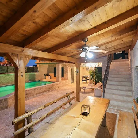 別荘 My Dalmatia - Authentic With Private Swimming Pool