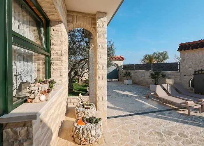 Дом отдыха My Dalmatia - Authentic With Private Swimming Pool *