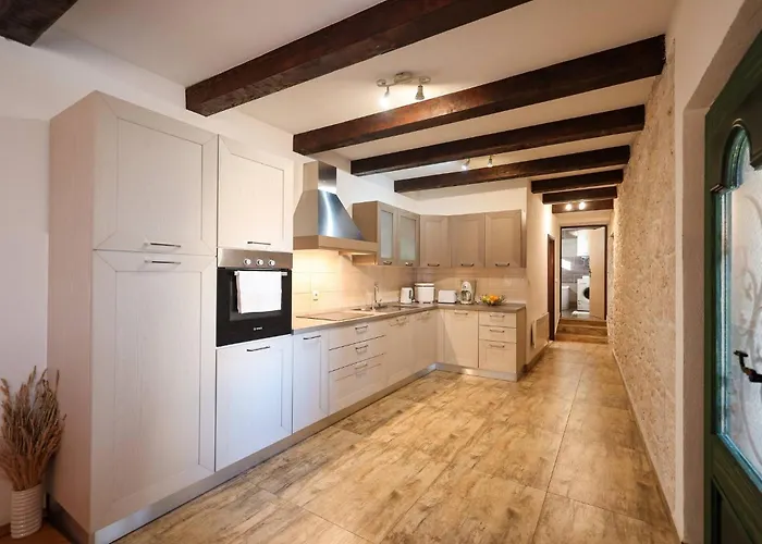 My Dalmatia - Authentic With Private Swimming Pool Дом отдыха