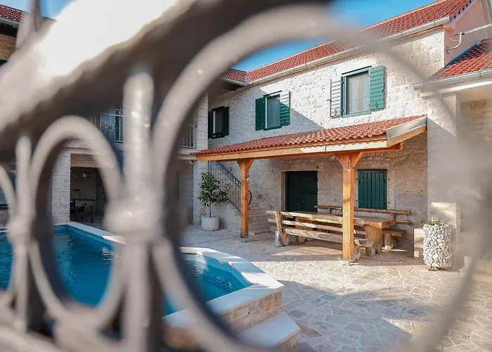 My Dalmatia - Authentic With Private Swimming Pool Gornje Ceranje