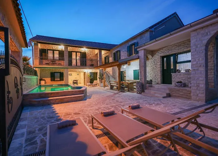 My Dalmatia - Authentic With Private Swimming Pool Gornje Ceranje